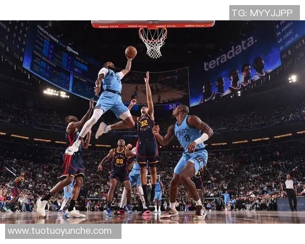 勇士与快船激战正酣直播玩球精彩瞬间不容错过 勇士与快船激战正酣直播玩球精彩瞬间不容错过